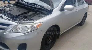 Toyota Corolla 2012 Silver