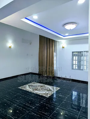 4bdrm Duplex in Shelter Extension for rent