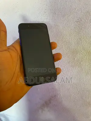 Apple iPhone 8 64 GB Black