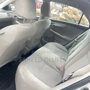 Toyota Corolla 2012 Silver
