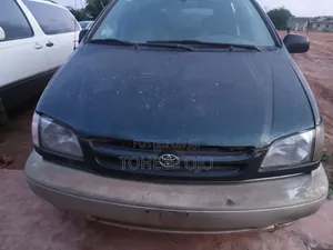 Toyota Sienna 1999 Gray