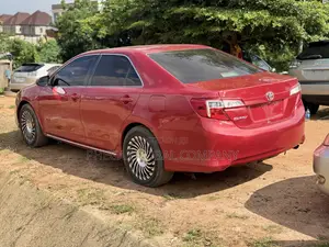 Toyota Camry LE 4dr Sedan (2.5L 4cyl 6A) 2013 Red