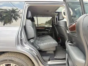 Lexus LX 570 AWD 2016 Gray