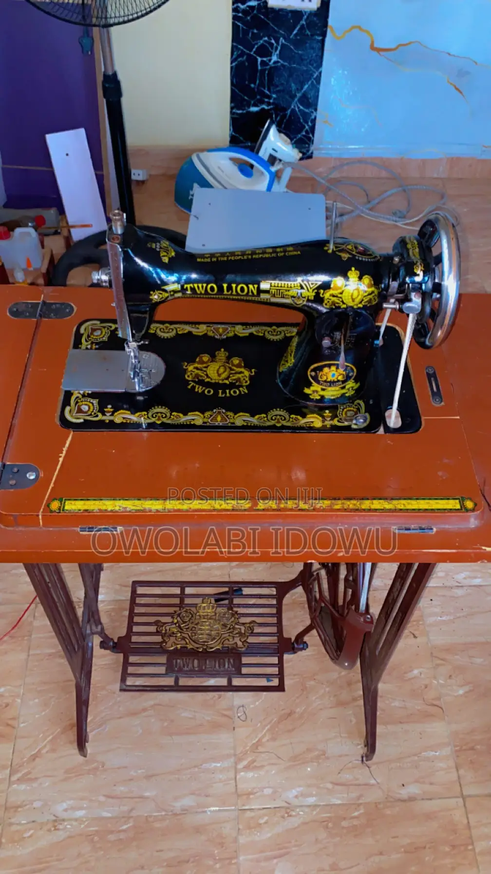 Black Head Sewing Machine