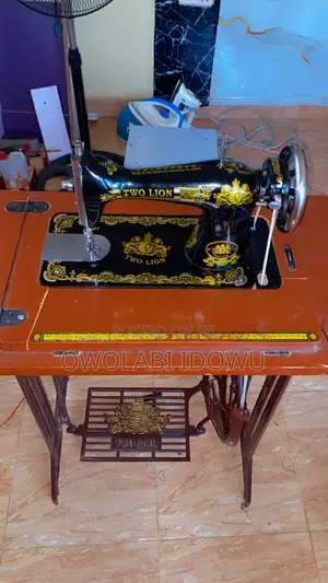 Black Head Sewing Machine