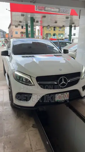 Mercedes-Benz GLE-Class 2016 White