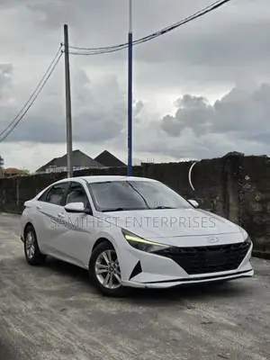 Hyundai Elantra Limited 2021 White