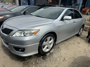Toyota Camry 2011 Silver
