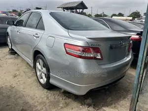 Toyota Camry 2011 Silver