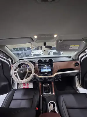 Nissan Pick-Up 2021 White