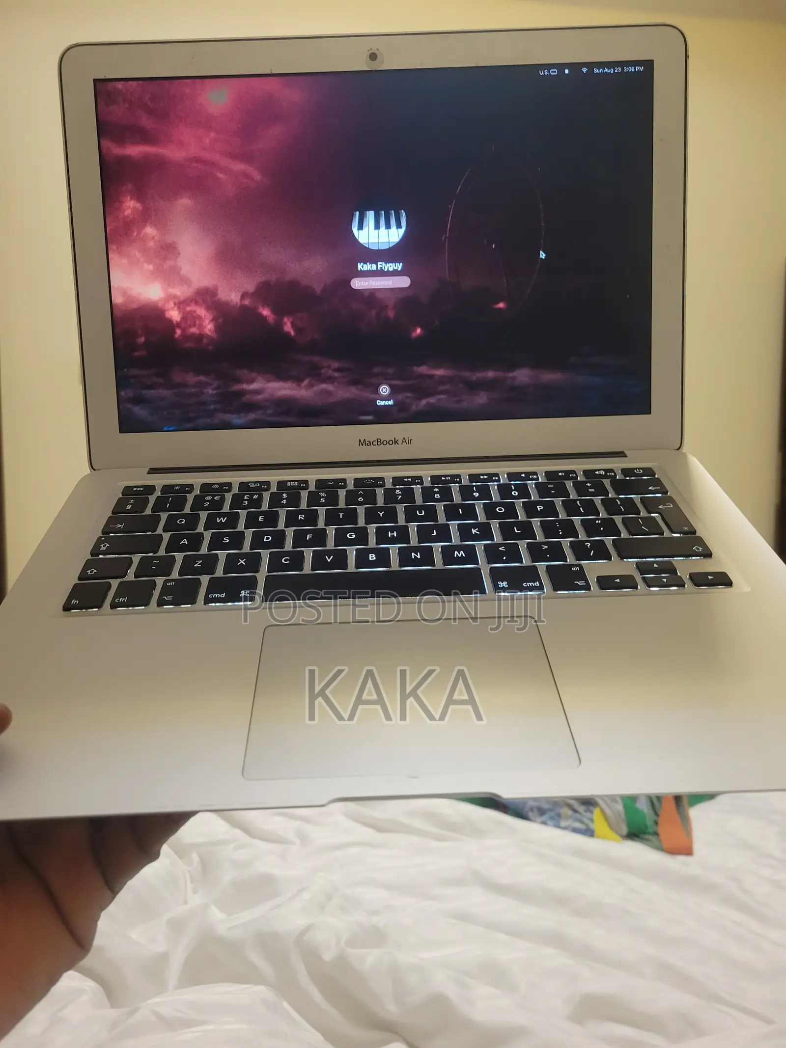Macbook Air 2017 (13-Inch)
