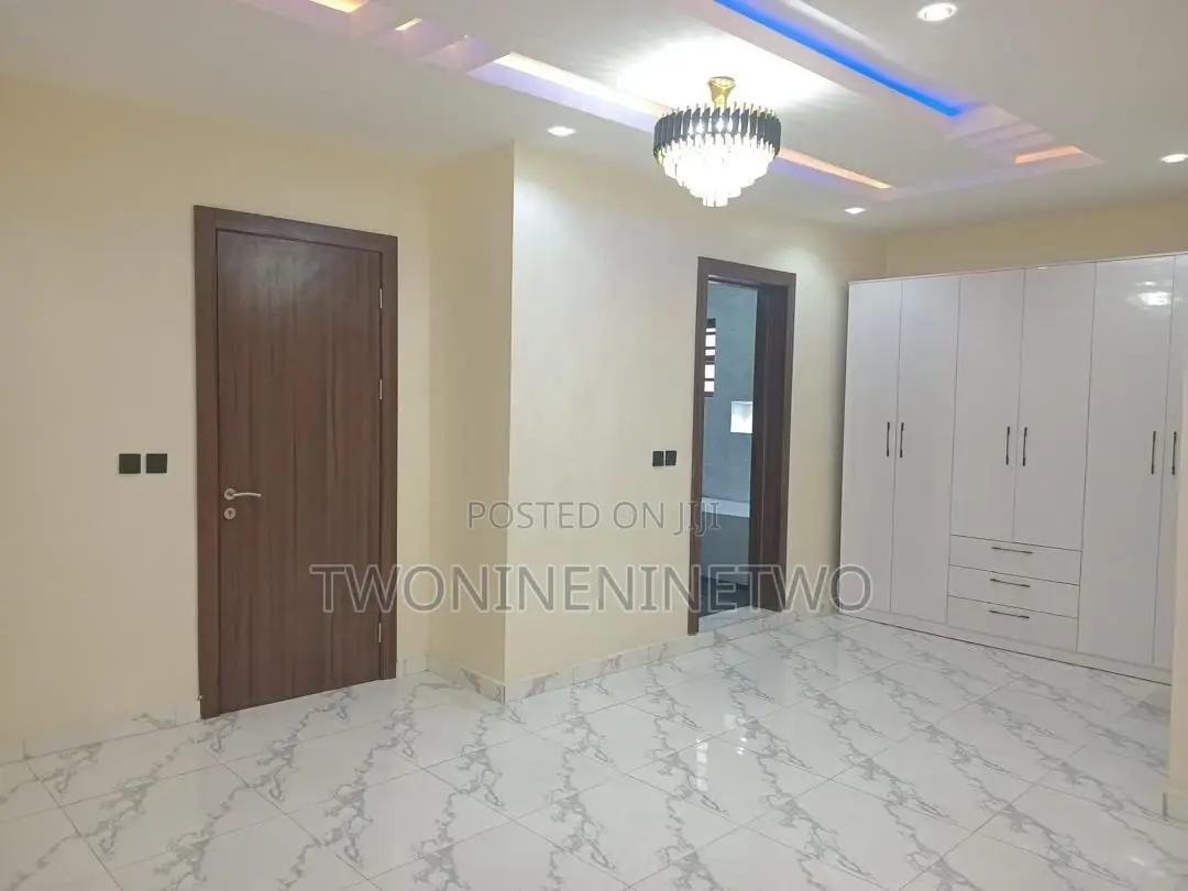 4 Bedroom Tastefully Built Terrace