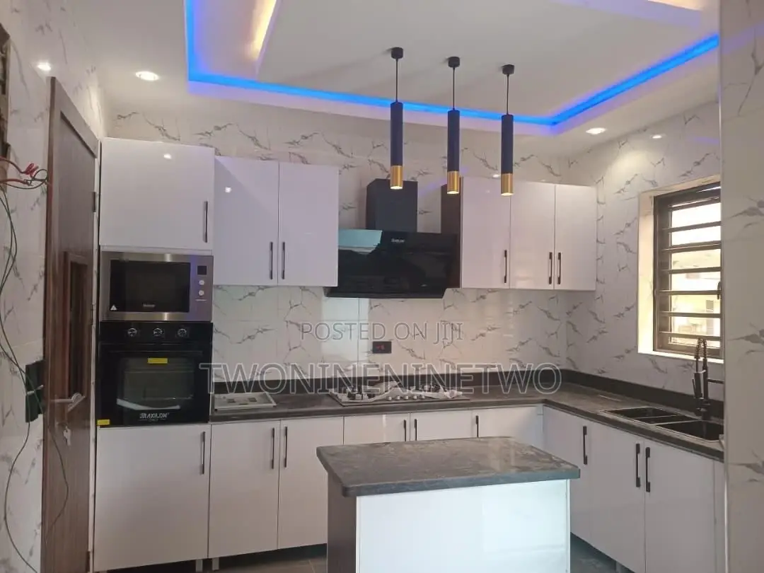 4 Bedroom Tastefully Built Terrace