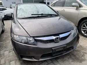 Honda Civic 1.4 5 Door Automatic 2010 Brown