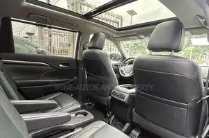 Toyota Highlander Limited V6 4x2 (3.5L 6cyl 6A) 2016 Gray