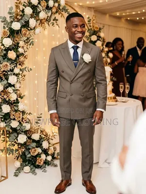 Sharp Grey Double-Breasted Suit – Perfect for Weddings Events!