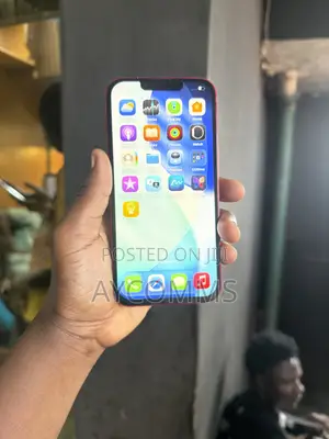 Apple iPhone 13 128 GB Red