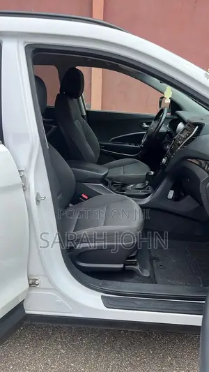 Hyundai Santa Fe 2015 White