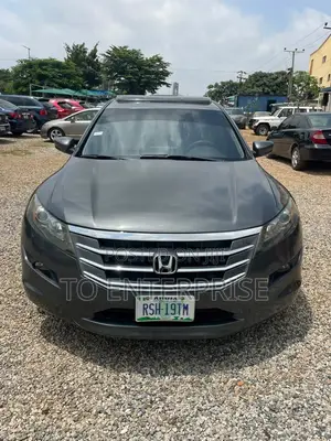 Honda Crosstour 2010 Gray