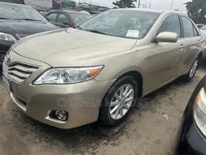 Toyota Camry 2011 Gold