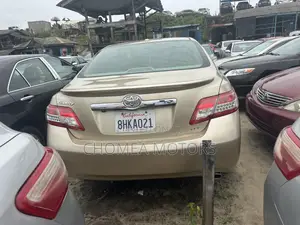 Toyota Camry 2011 Gold