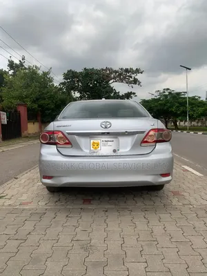 Toyota Corolla 2011 Silver