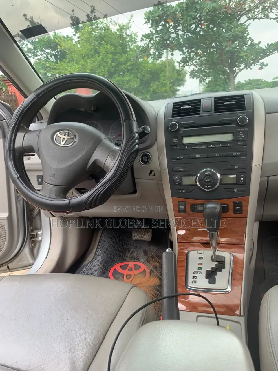 Toyota Corolla 2011 Silver