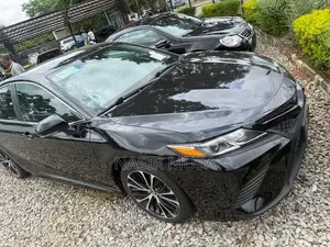 Toyota Camry SE (2.5L 4cyl 8A) 2019 Black