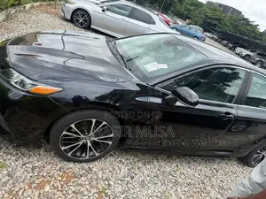 Toyota Camry SE (2.5L 4cyl 8A) 2019 Black