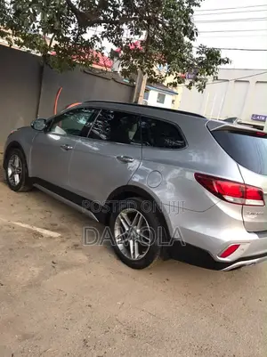 Hyundai Santa Fe 2017 Silver