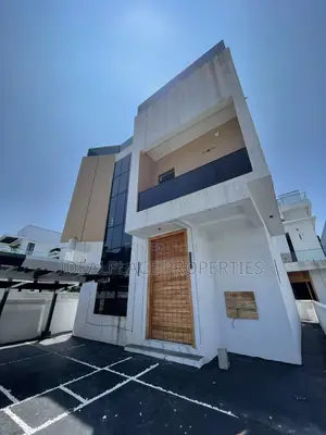 5bdrm Duplex in Lekki for sale
