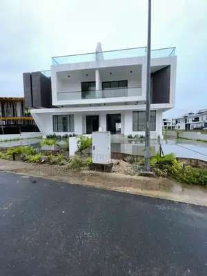 5bdrm Duplex in Cowrie Creek Estate, Ikate for sale