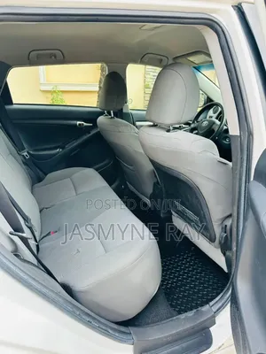 Toyota Matrix 2009 White