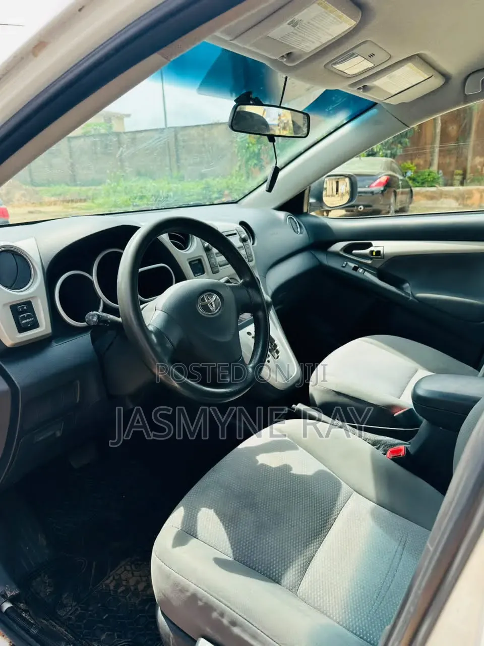 Toyota Matrix 2009 White