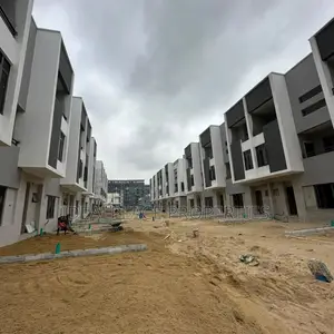 4bdrm Townhouse/Terrace in Osapa london for sale
