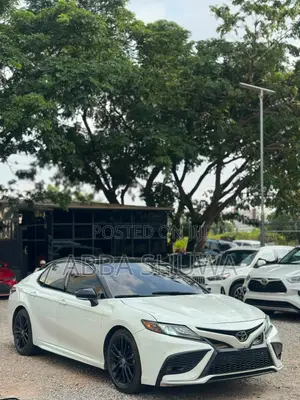 Toyota Camry XSE V6 2023 White
