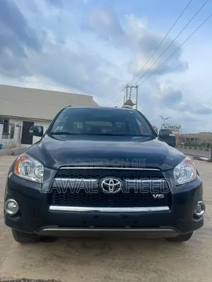 Toyota RAV4 2010 Green