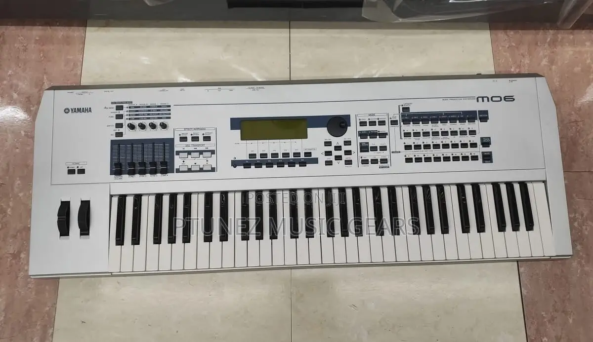 Yamaha Motif Mo6