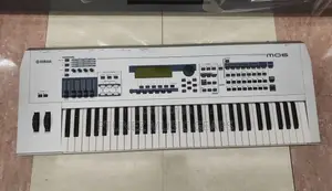 Yamaha Motif Mo6