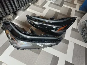 Headlight Toyota Highlander Grand 2024/2025 Se