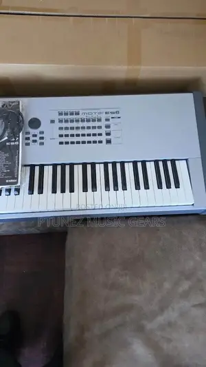 Yamaha Motif Es6