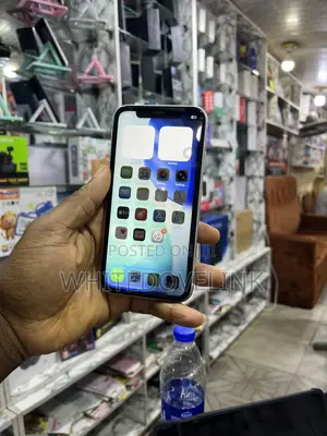 Apple iPhone 11 128 GB White