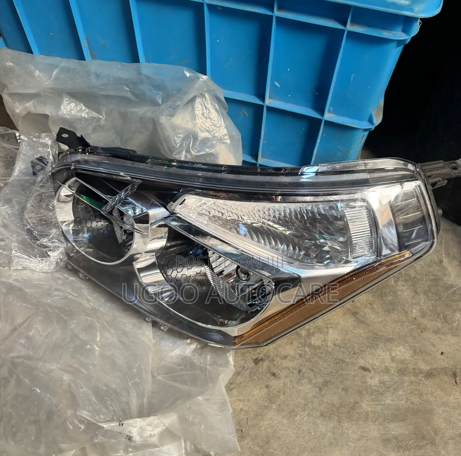 Headlamp Pontiac Vibe 2009