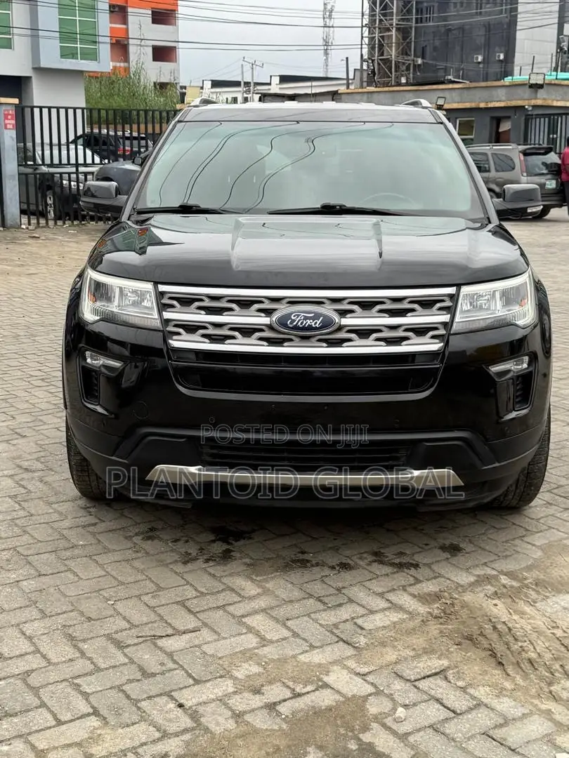 Ford Explorer XLT AWD 2019 Black