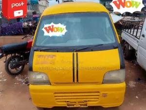 Suzuki APV Minibus 2005 Yellow