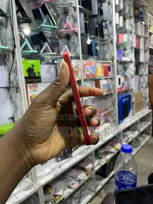 Apple iPhone 12 64 GB Red