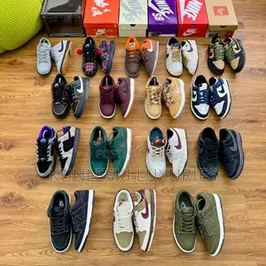 Original Nike Dunk / SB Dunk Sneakers Collections