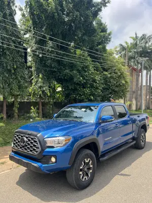 Toyota Tacoma 2017 Blue