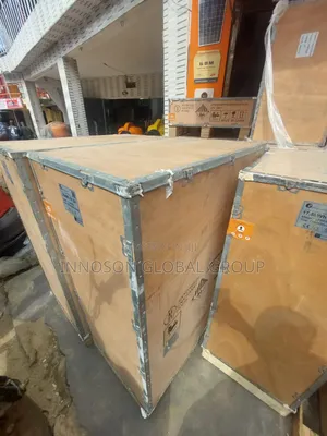 25kwh 51.2v Standing FelicitySolar Lithium Battery