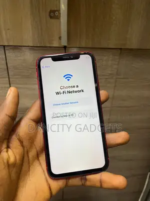 Apple iPhone 11 64 GB Red